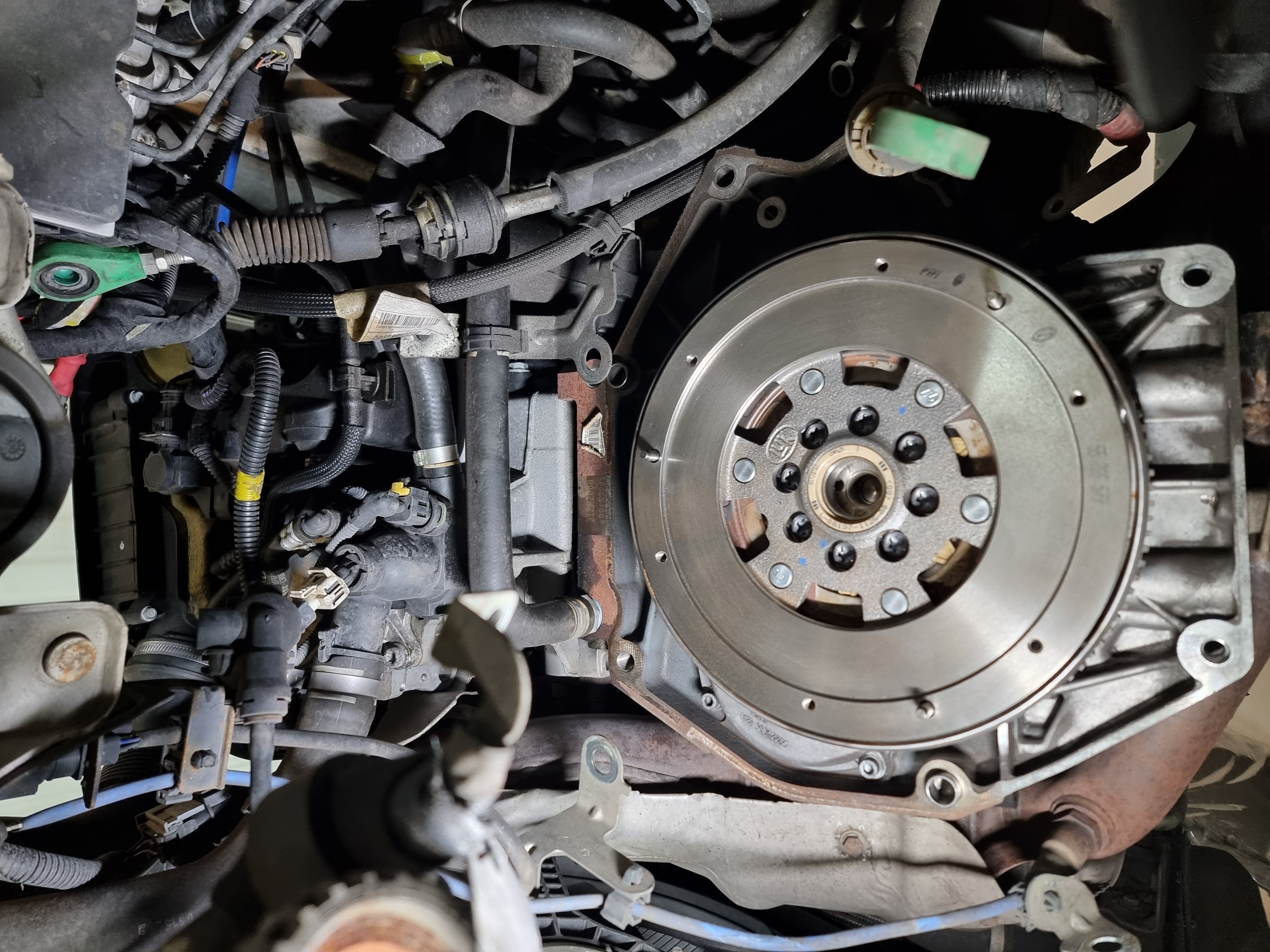 Vehicle flywheel and transmission repair