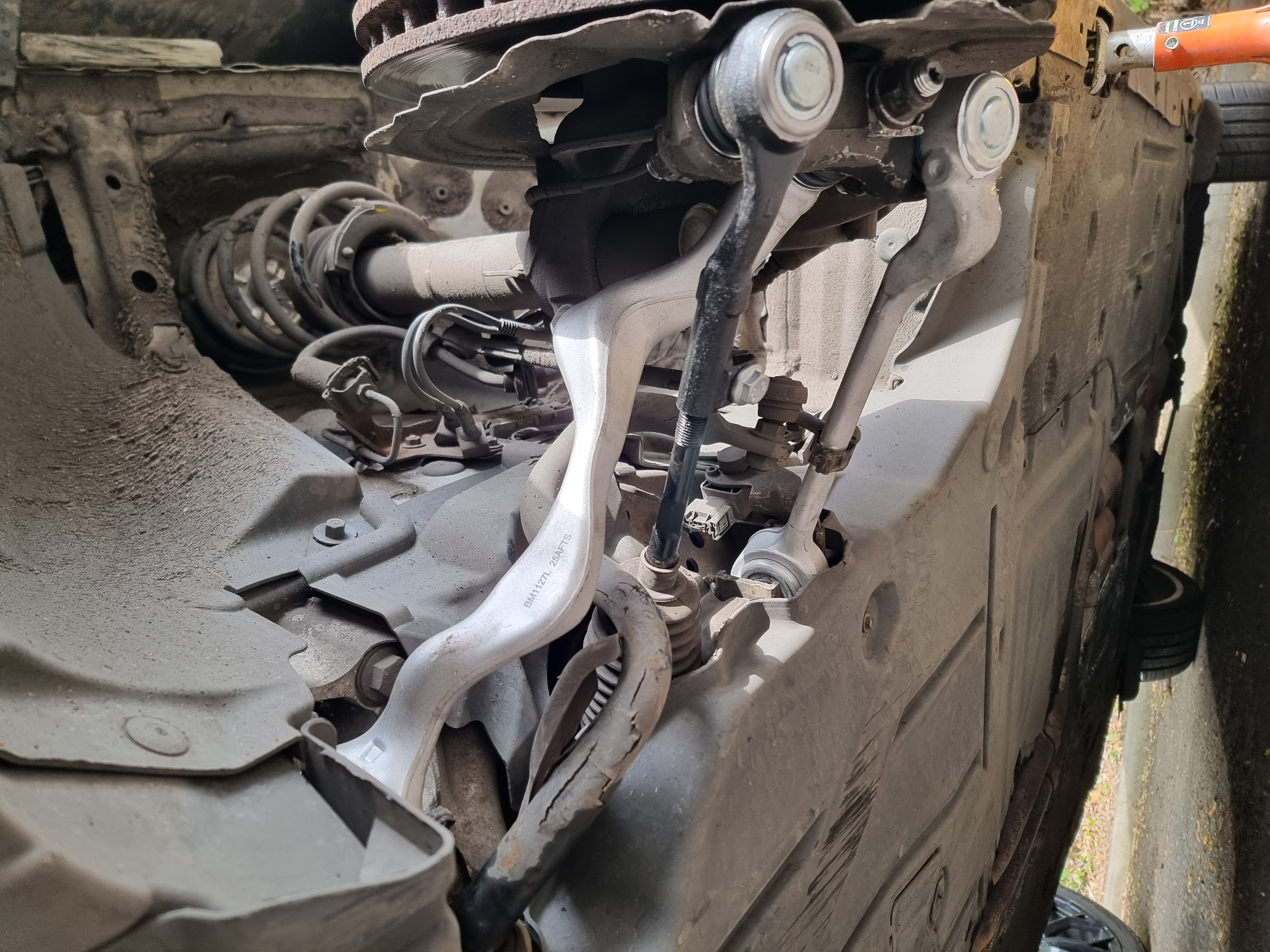 Suspension and steering repair detail